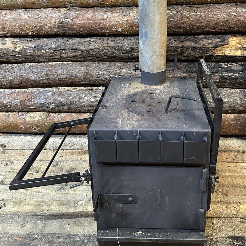 Отопительная конвекционная печь Буржуйка на дровах